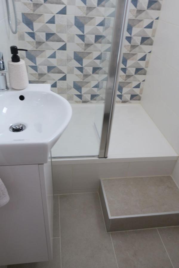 Mesic Apartment เซนญ์ ภายนอก รูปภาพ