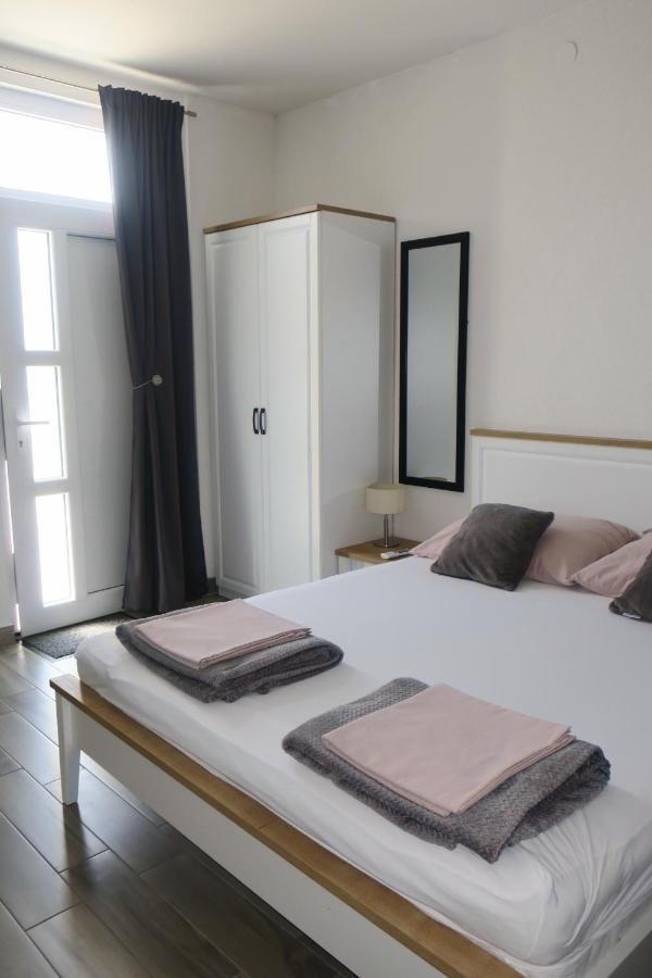 Mesic Apartment เซนญ์ ภายนอก รูปภาพ